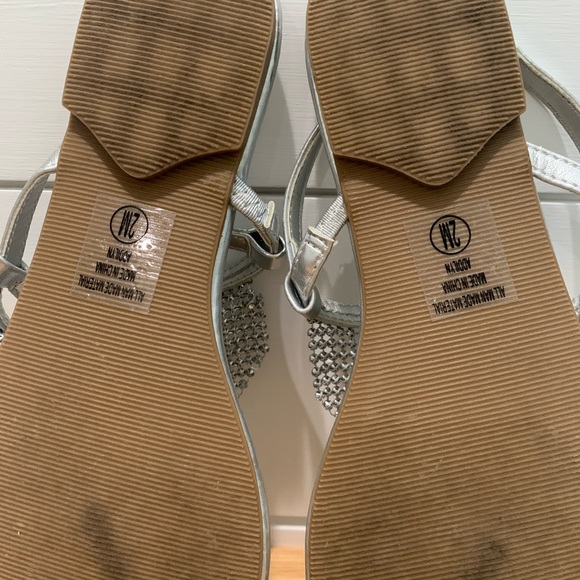 Silver sandals with fun jewel embellishment. - Picture 5 of 6